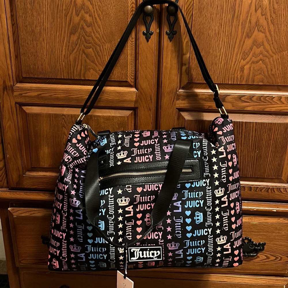 Nice juicy traveling bag